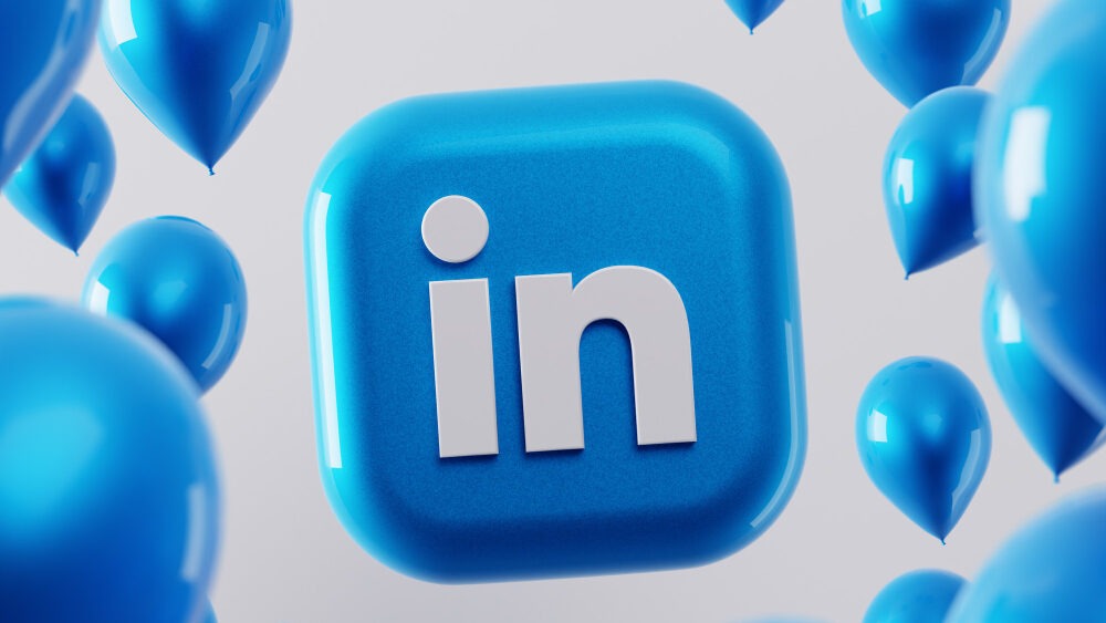 How to Write Your LinkedIn Headline Effectively blog banner image